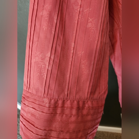 *2/$25* Size 18 Encore button up blouse - Picture 4 of 6